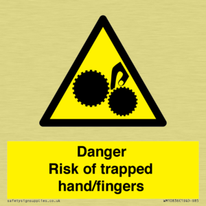 Danger Risk of trapped hand/fingers